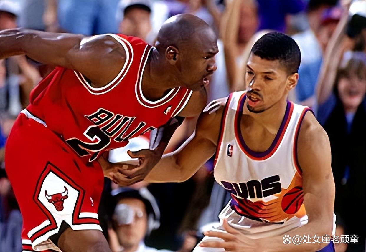 包含从清晨北京首钢调整名单以备全明星赛到多特蒙德窗口期回应争议，关键时刻洛杉矶快船战术微调的词条